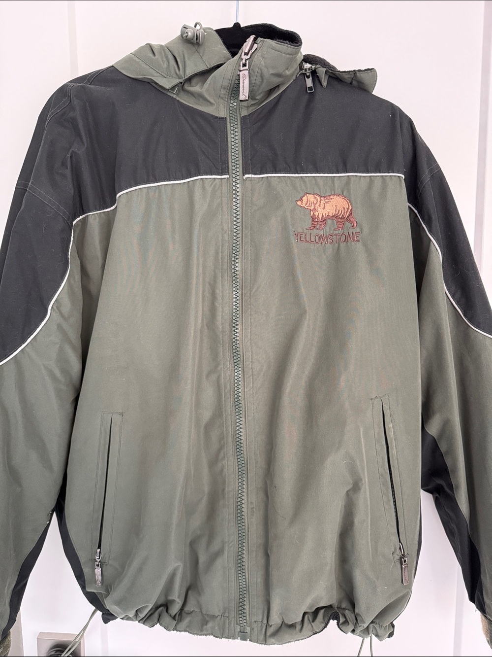 Yellowstone Reversible Hooded Rain Jacket in Olive Green and Black - Picture 4 of 5
